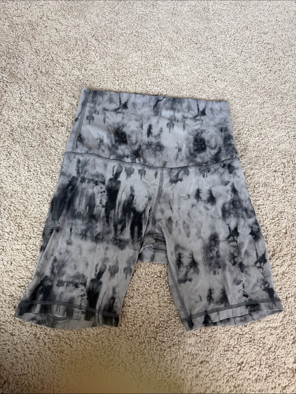 Lululemon align 6 inch bike shorts
